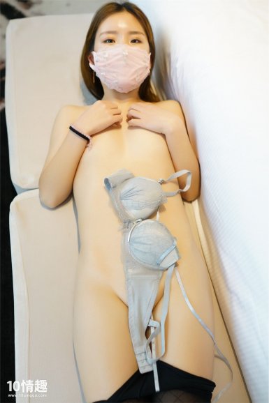 【星空综合体育】英皇电影年度盛典 缪艺豪大玩极致妩媚(图3) 星空体育平台